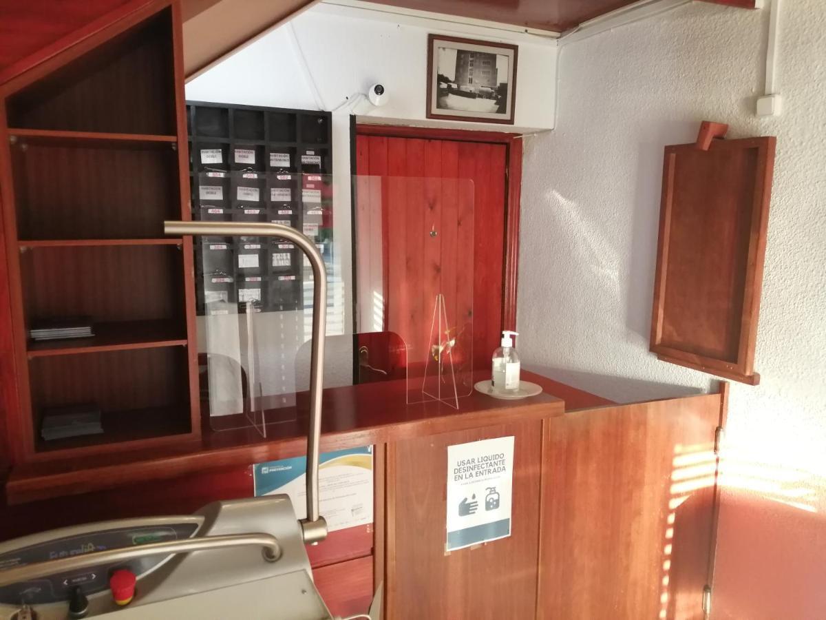 Hostal Jaime I Huesca Esterno foto