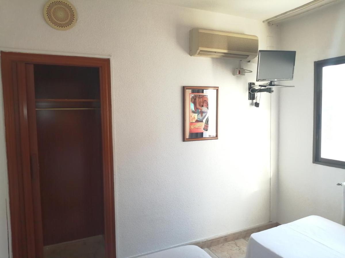 Hostal Jaime I Huesca Esterno foto