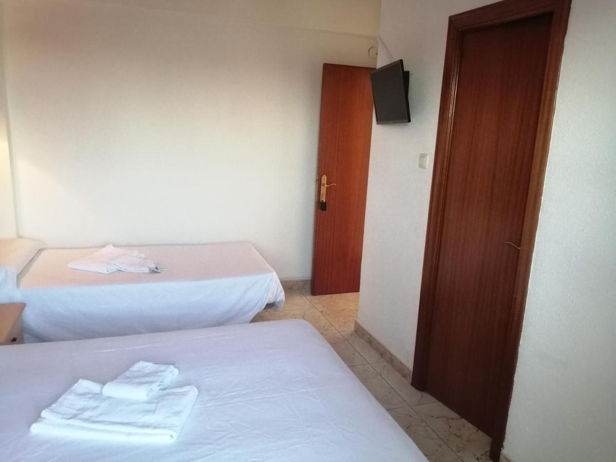 Hostal Jaime I Huesca Esterno foto