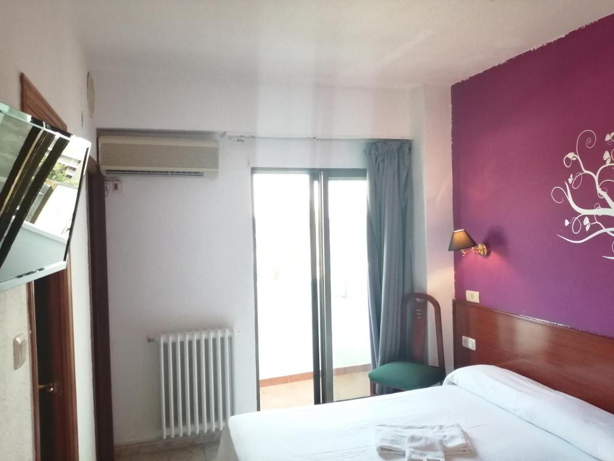 Hostal Jaime I Huesca Esterno foto