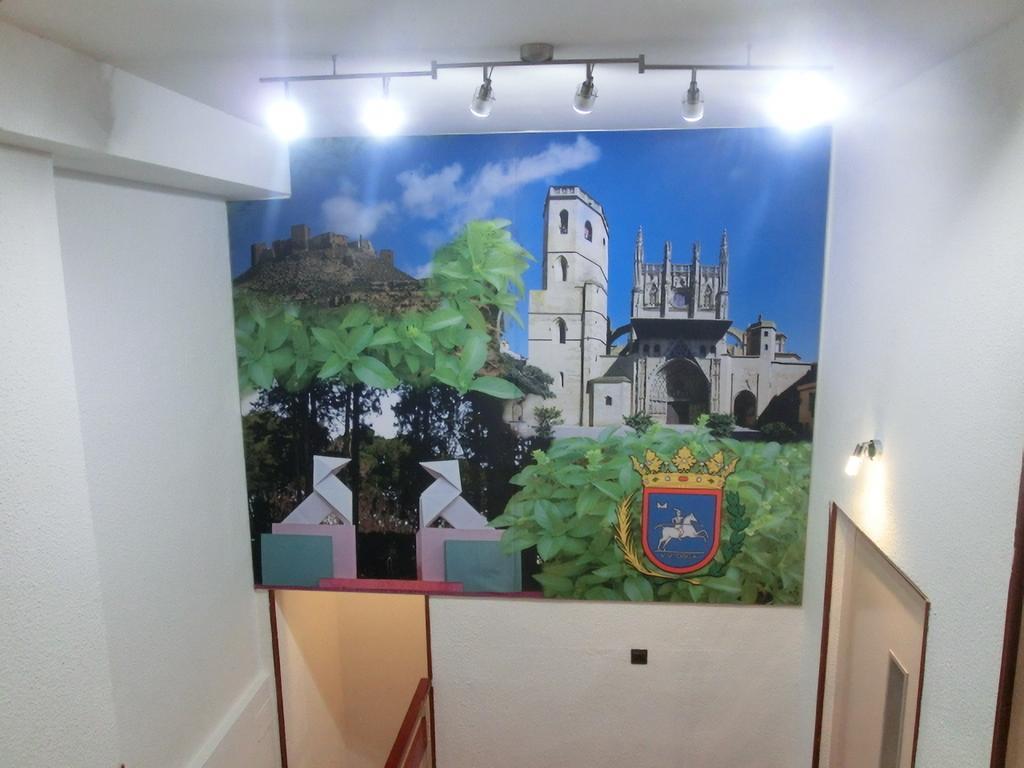 Hostal Jaime I Huesca Esterno foto